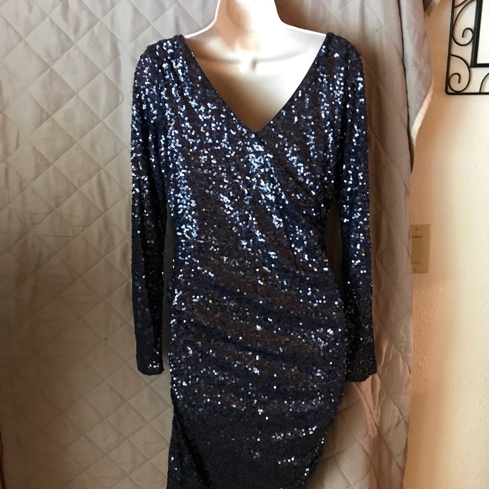 Dress - Picture 4 of 6